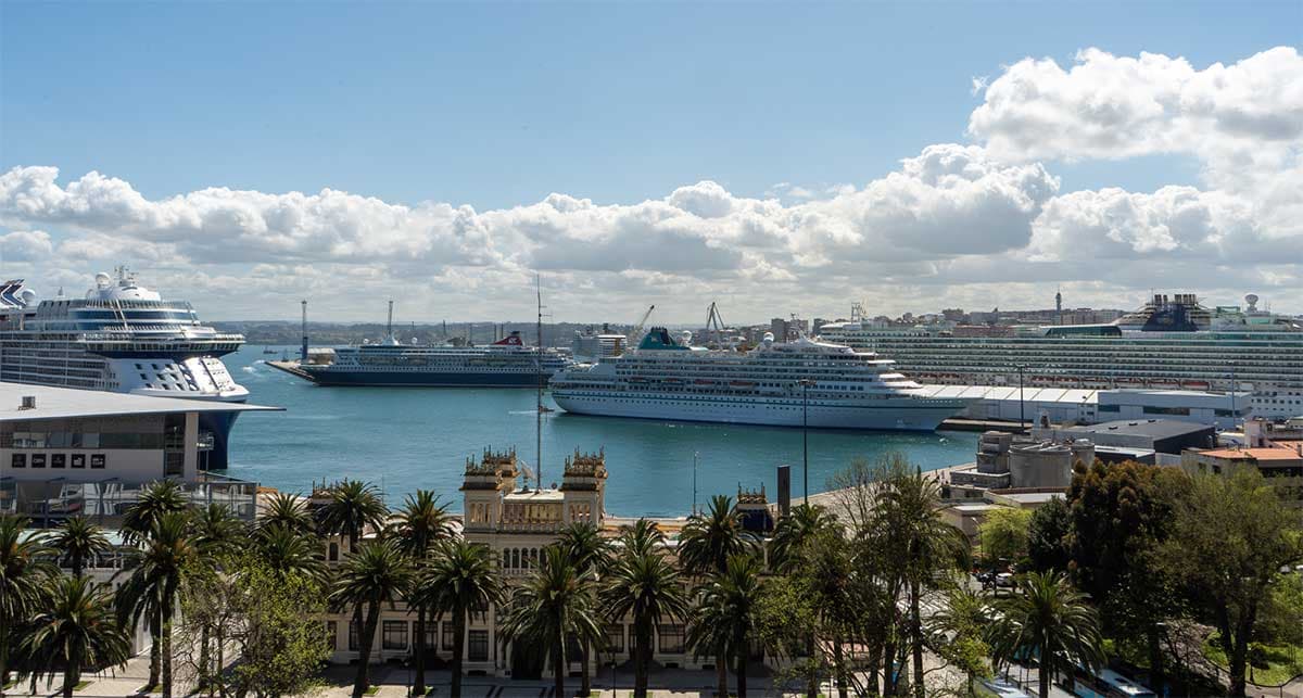 El Puerto de La Coruña encadena su cuarto récord en cruceros y recupera la pesca fresca tras siete años de caídas
