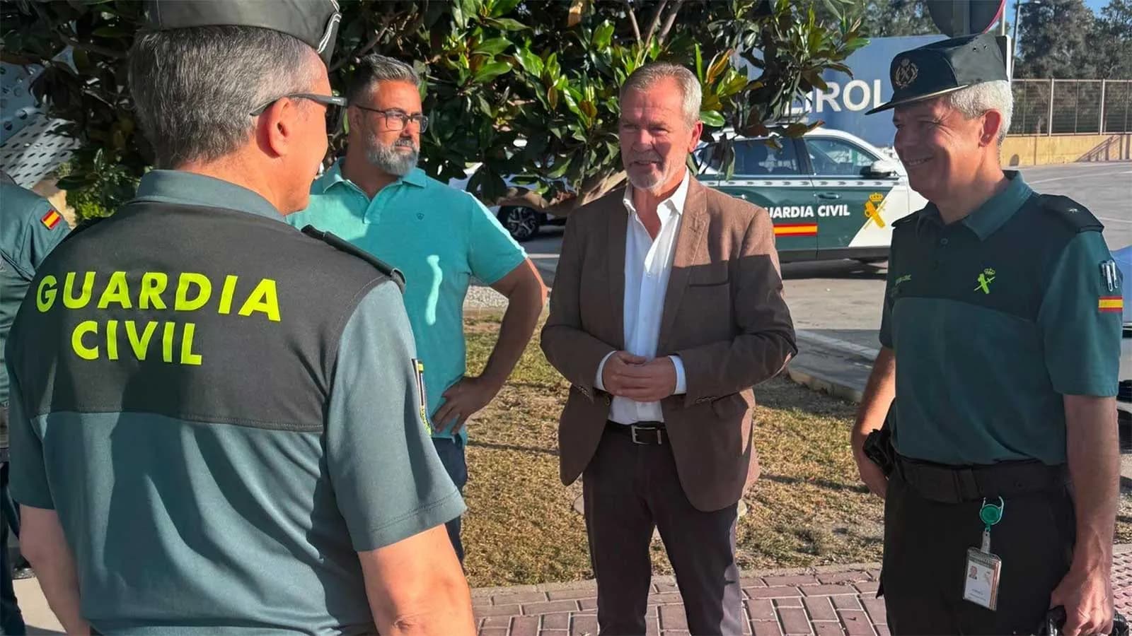 La Policía Portuaria de Motril y la Guardia Civil celebran una jornada formativa conjunta para mejorar la coordinación en seguridad portuaria