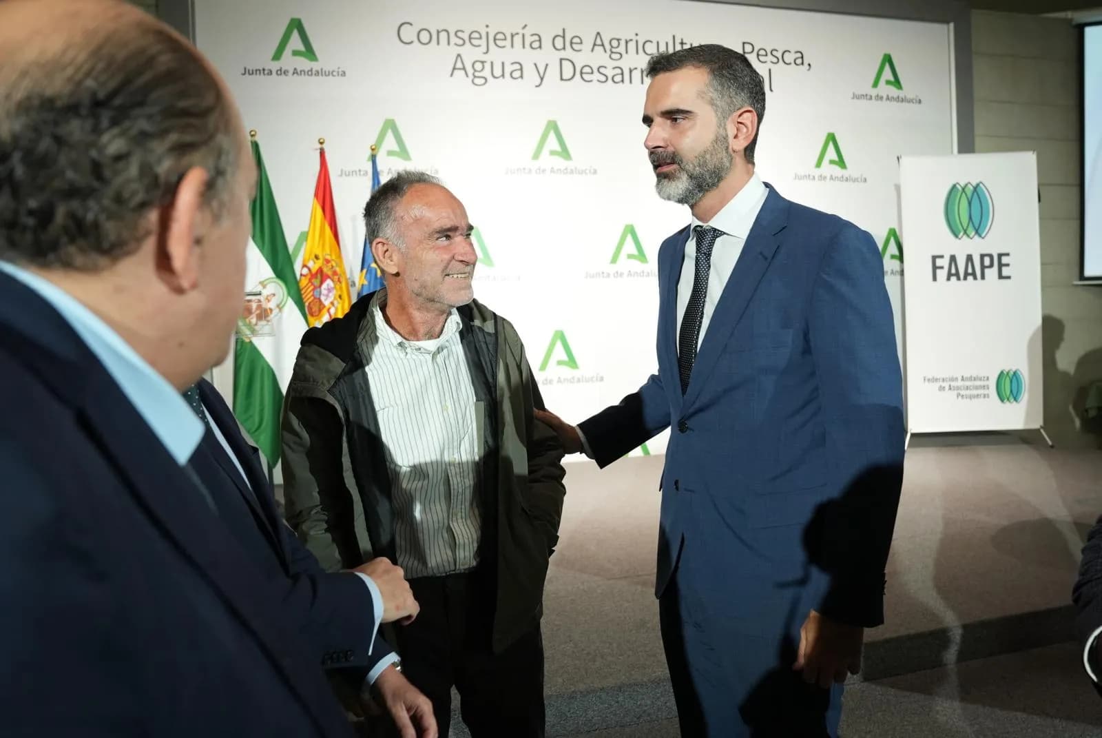 La Junta de Andalucía reafirma su compromiso con el sector pesquero en la entrega de los Premios FAAPE