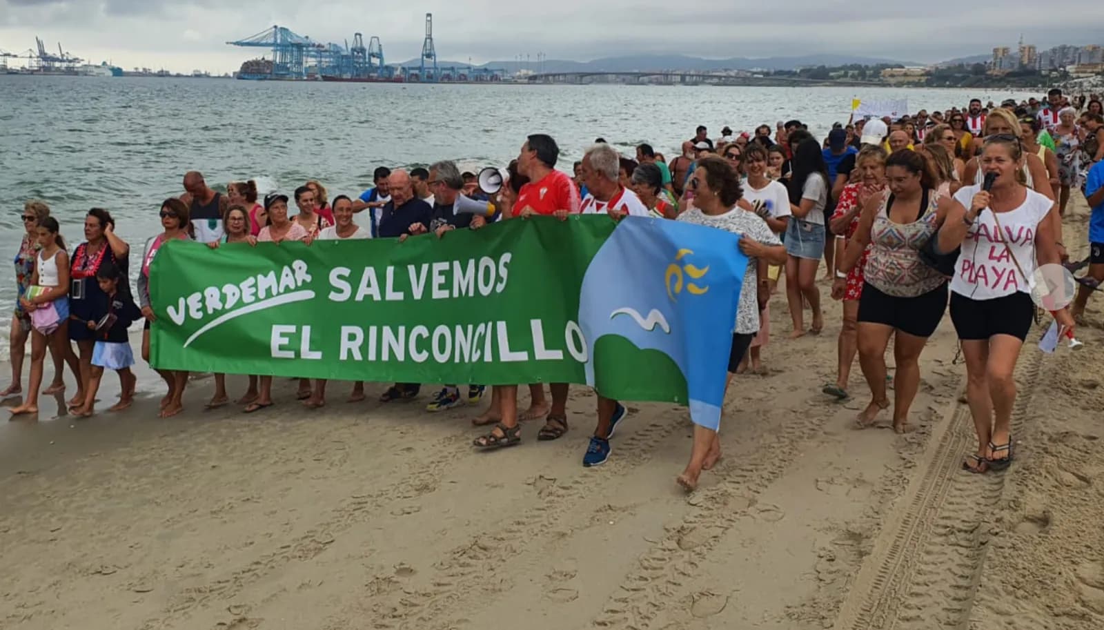 Salvemos Rinconcillo anuncia nuevas movilizaciones por la regeneración de la playa