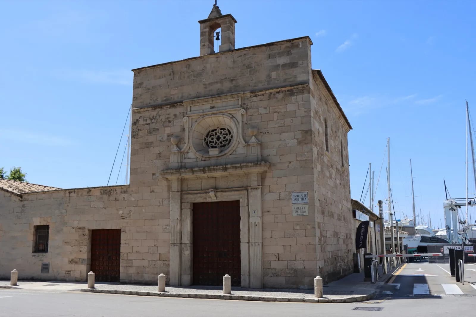 La Autoridad Portuaria de Baleares celebra el Día Internacional de los Archivos con una exposición sobre la Capilla de San Telmo