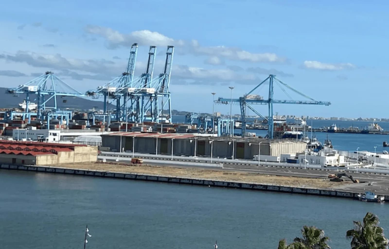 La APBA activa el proceso de demolición de los locales de armadores en el Puerto de Algeciras