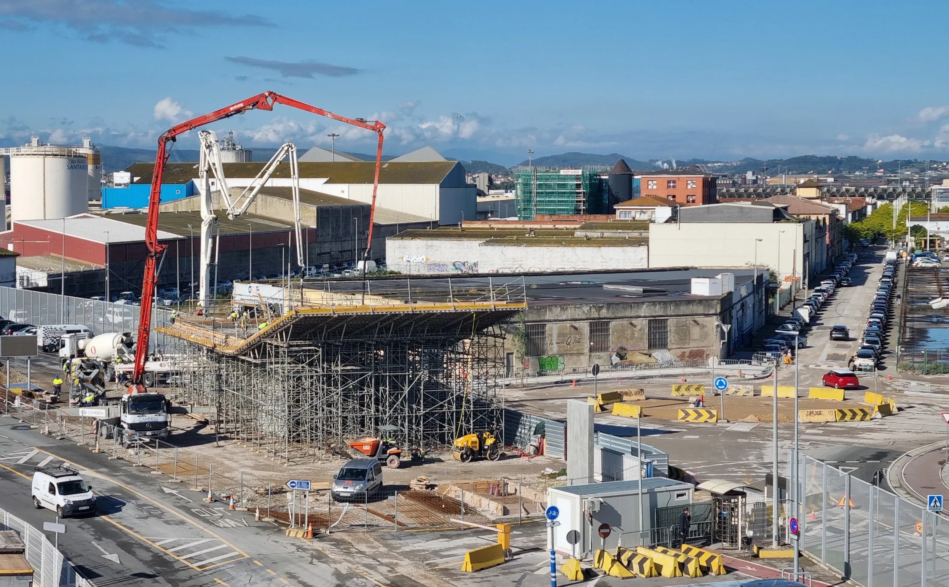 Avanzan las obras de remodelación del acceso a los muelles de Maliaño en el Puerto de Santander