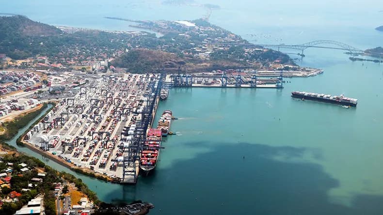 BlackRock y MSC plantean excluir los puertos de Panamá de la operación de compra de activos portuarios de CK Hutchison