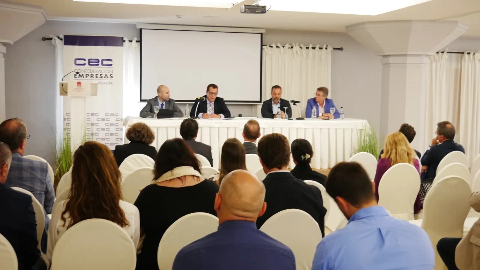 Empresarios apelan a la unidad para hacer más fuertes a los puertos de la provincia de Cádiz