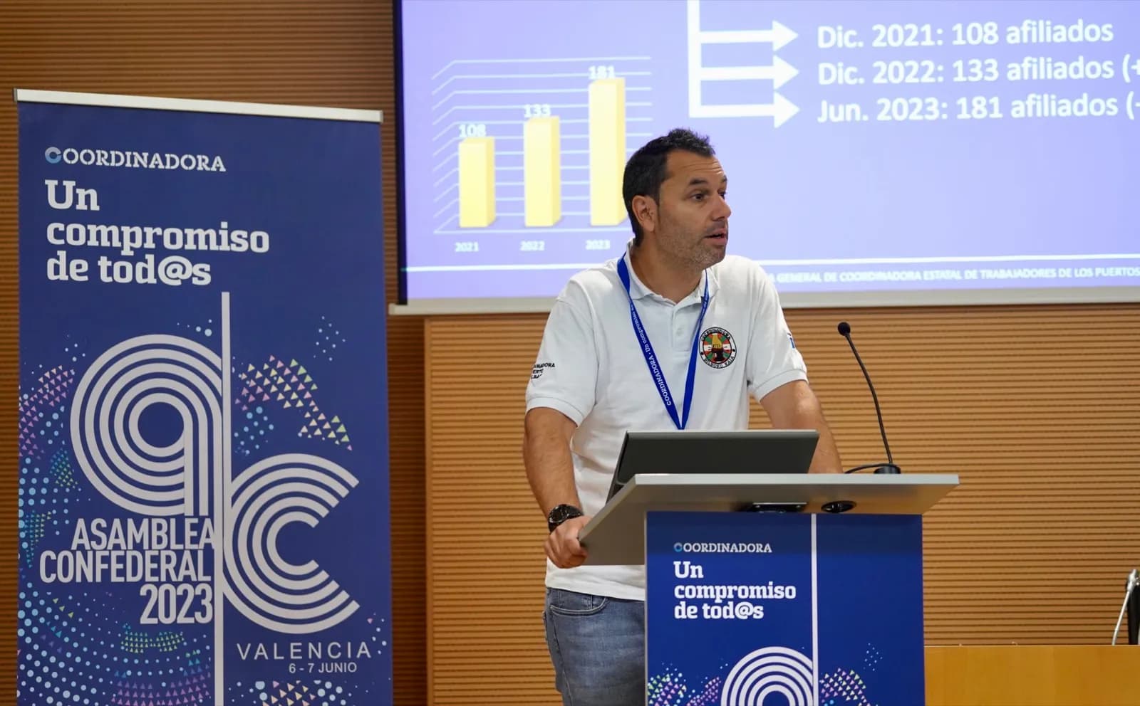 Se abre el diálogo entre empresas y estibadores de Gijón y Avilés
