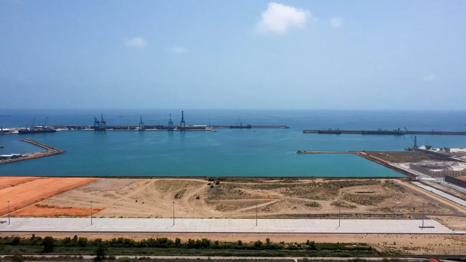 Cuatro empresas optan a ejecutar nuevos pasos viarios en la dársena sur de PortCastelló