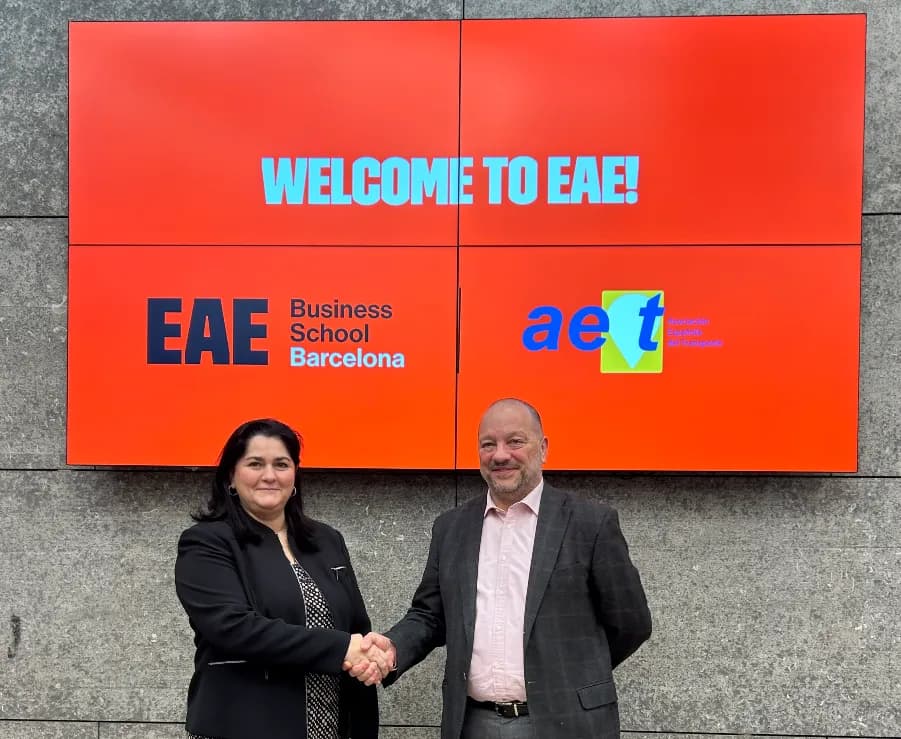 La AET y EAE Business School Barcelona se alían para impulsar la formación y digitalización del transporte y la logística