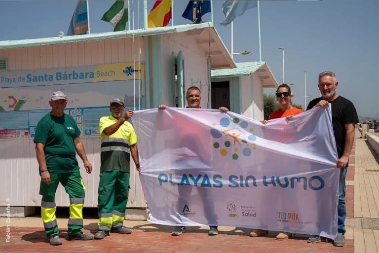 La Línea se suma un año más a la campaña «Playas sin Humo»