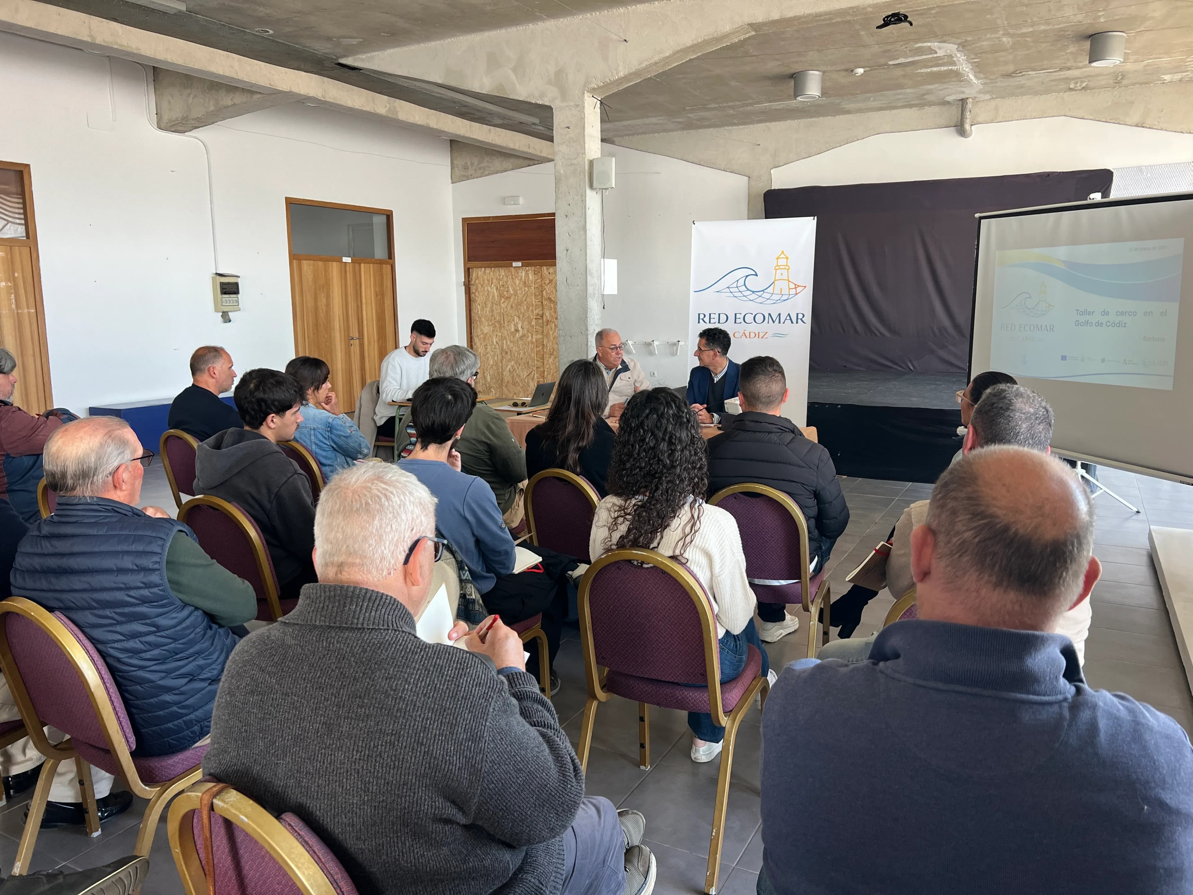 Barbate acoge un taller sectorial sobre la pesca de cerco en el Golfo de Cádiz