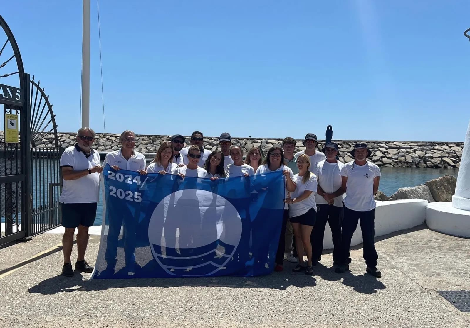Los puertos deportivos de Estepona y La Duquesa izan la Bandera Azul por 27º año consecutivo