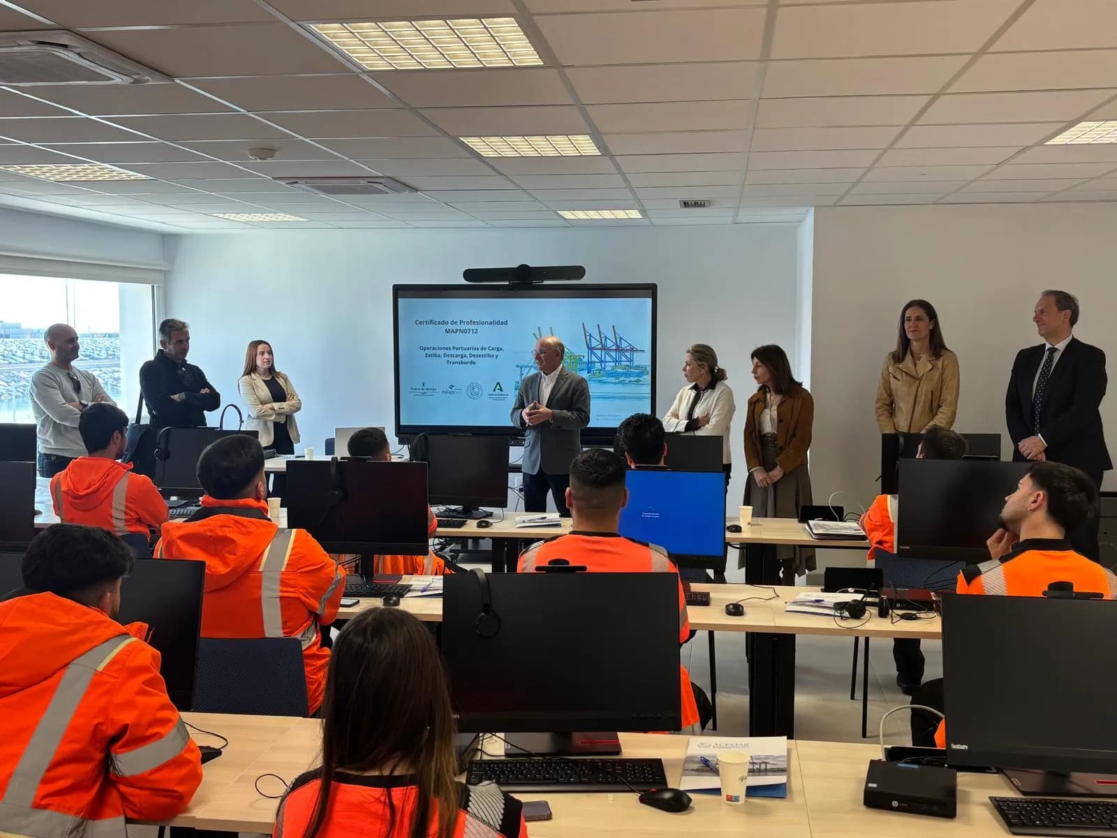 Málaga lanza un curso de operaciones portuarias con certificado profesional