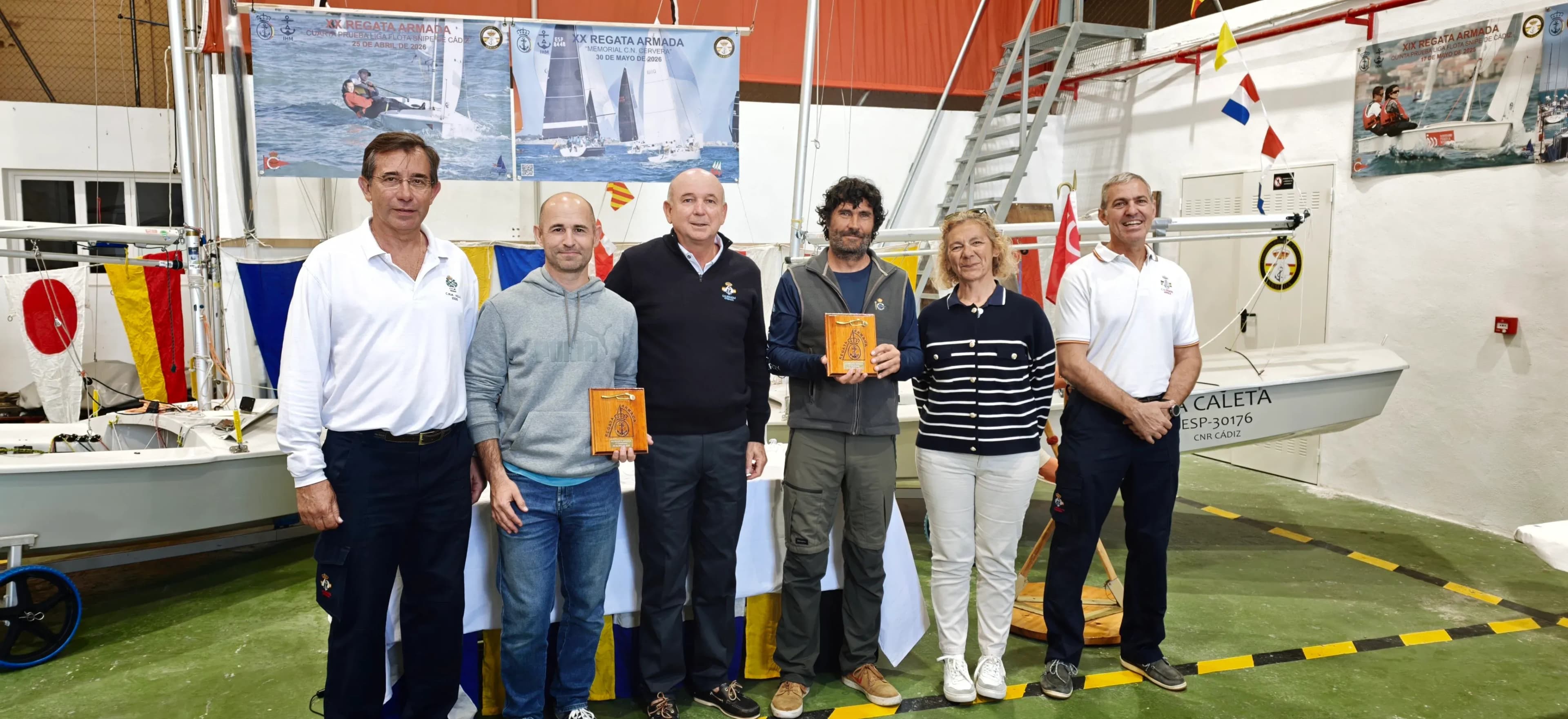 “Los Pecos” se impone en la XX Regata de la Armada marcada por un viento impredecible en la Bahía de Cádiz