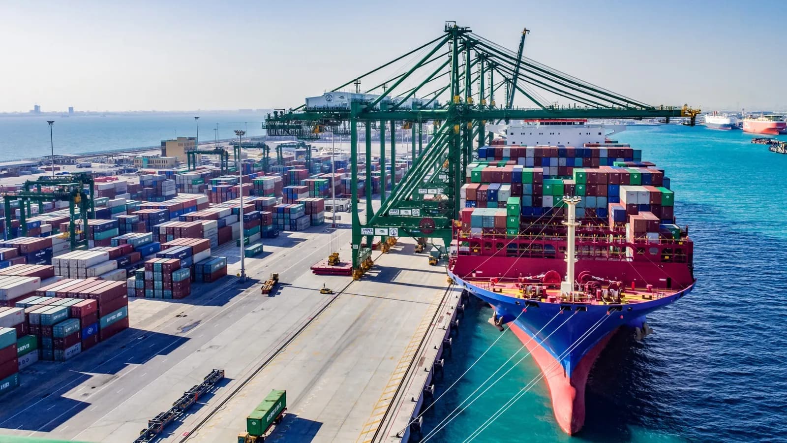 Los principales operadores de terminales gestionaron el 40% del volumen portuario en 2023
