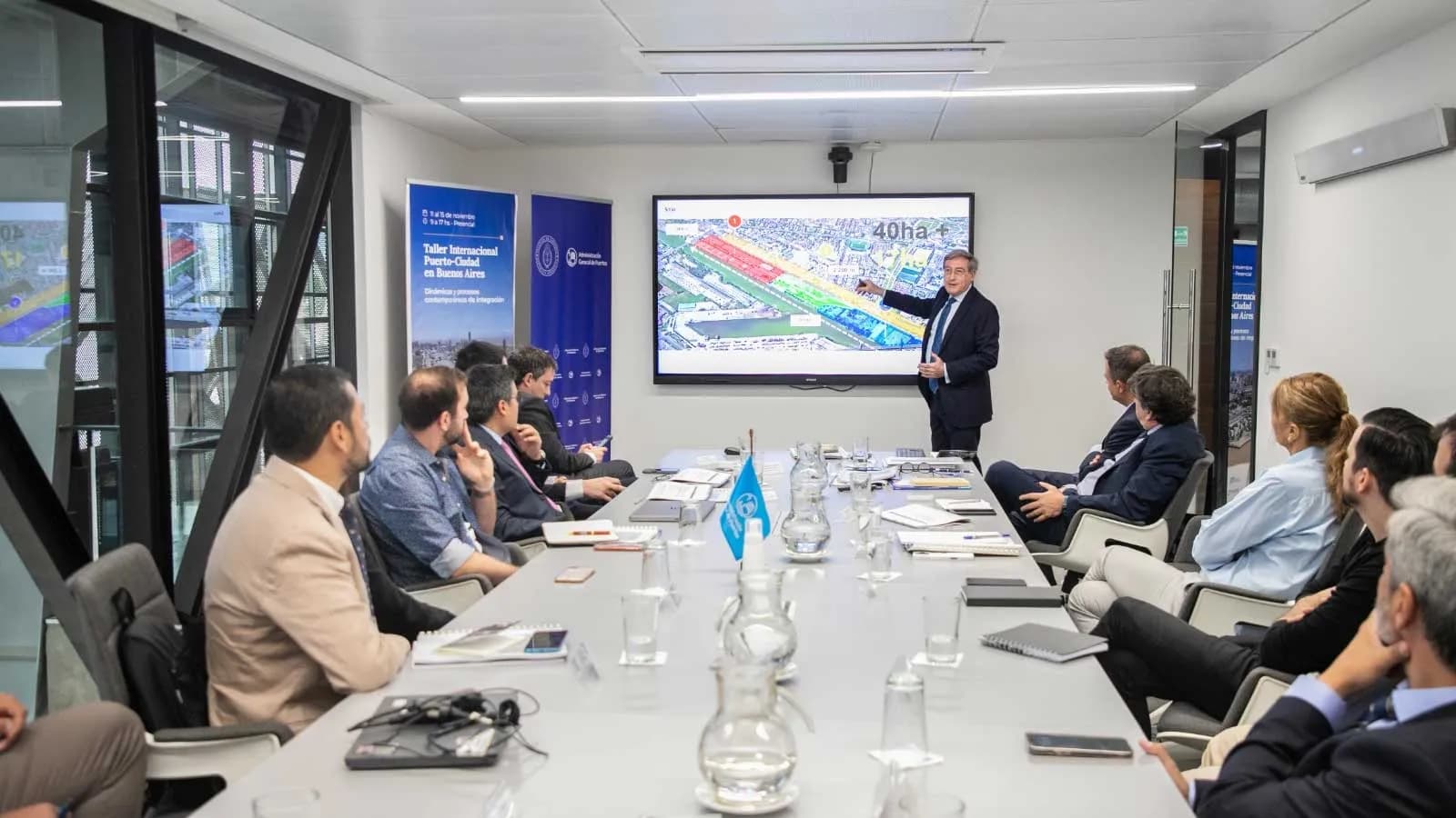 Los puertos de Sevilla, Santander y La Coruña promueven la cooperación puerto-ciudad en un encuentro internacional en Buenos Aires