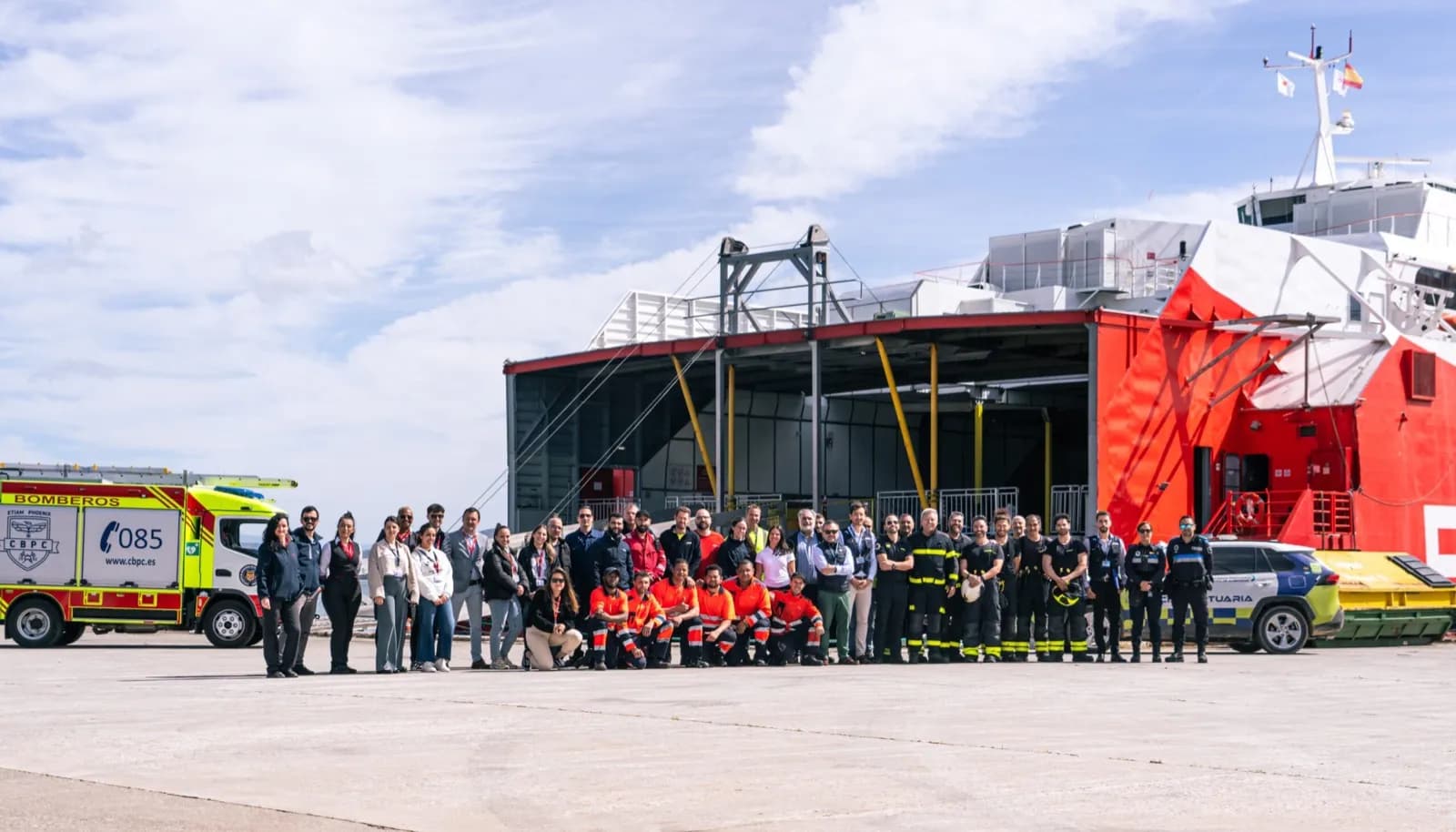 Exitoso simulacro de incendio en un ferry en Algeciras