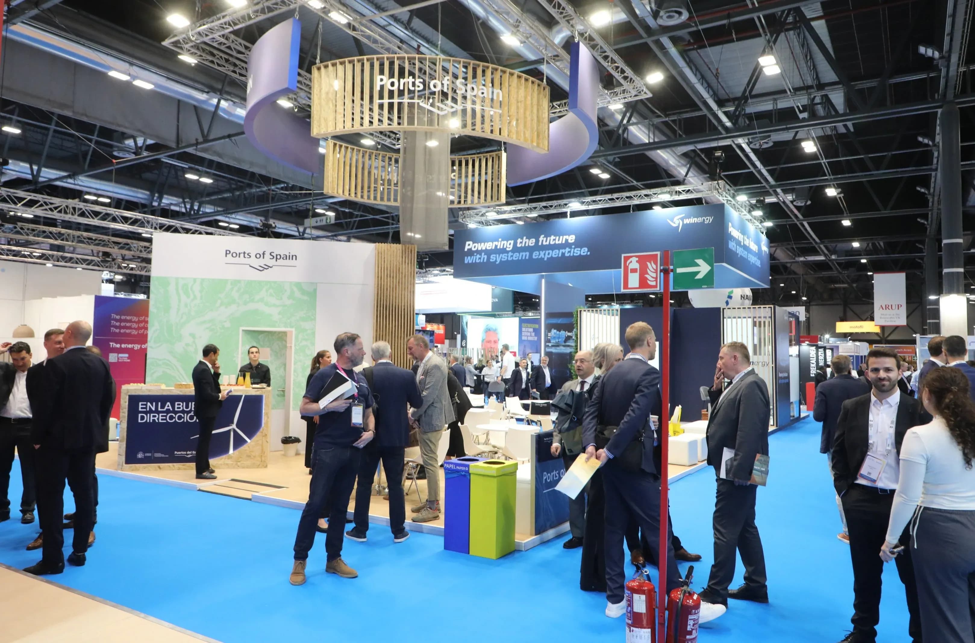 Los puertos españoles refuerzan su papel clave en la eólica marina en la feria WindEurope