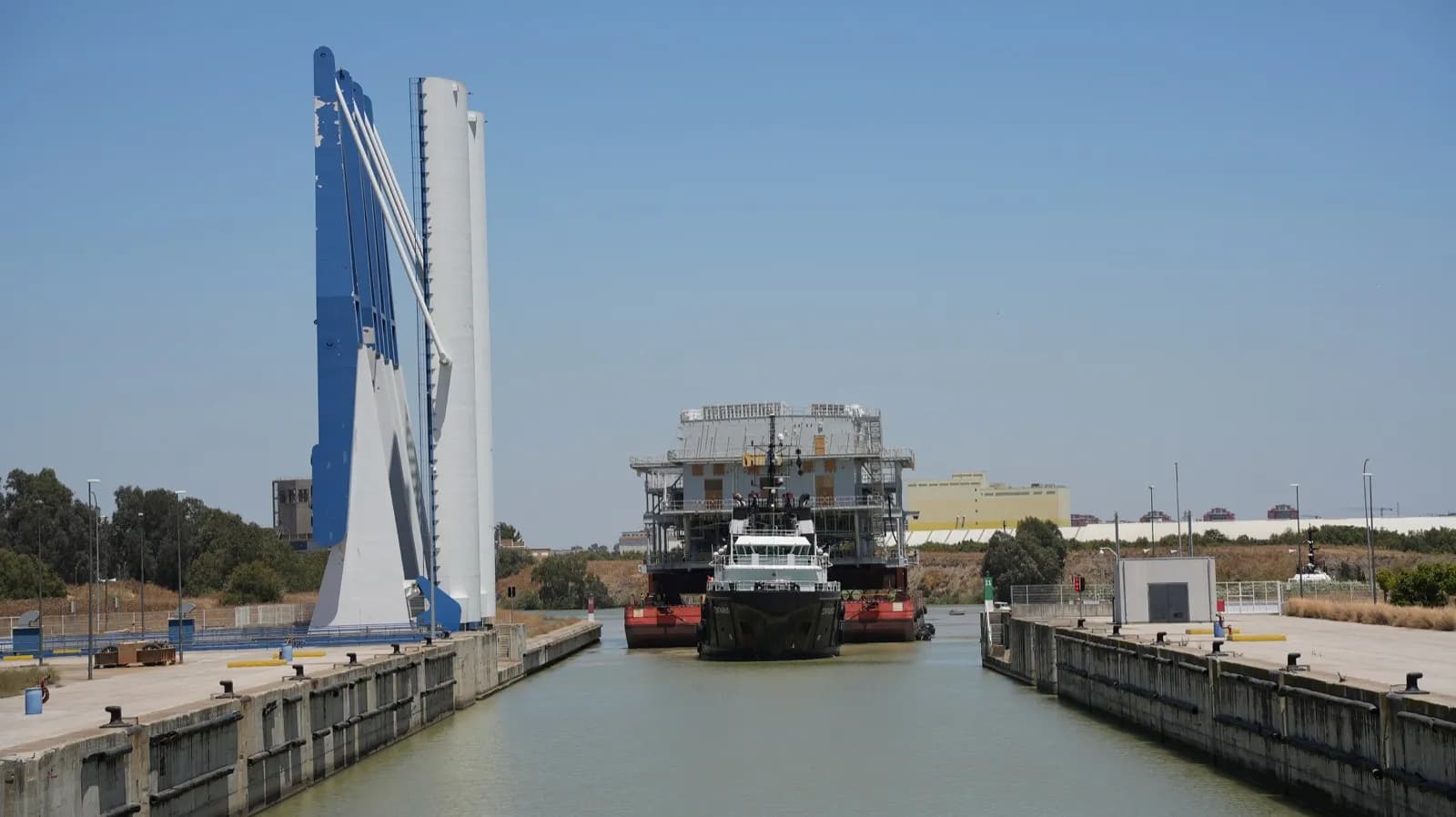 Zarpa desde Sevilla la segunda subestación eléctrica para un parque eólico en EE.UU.