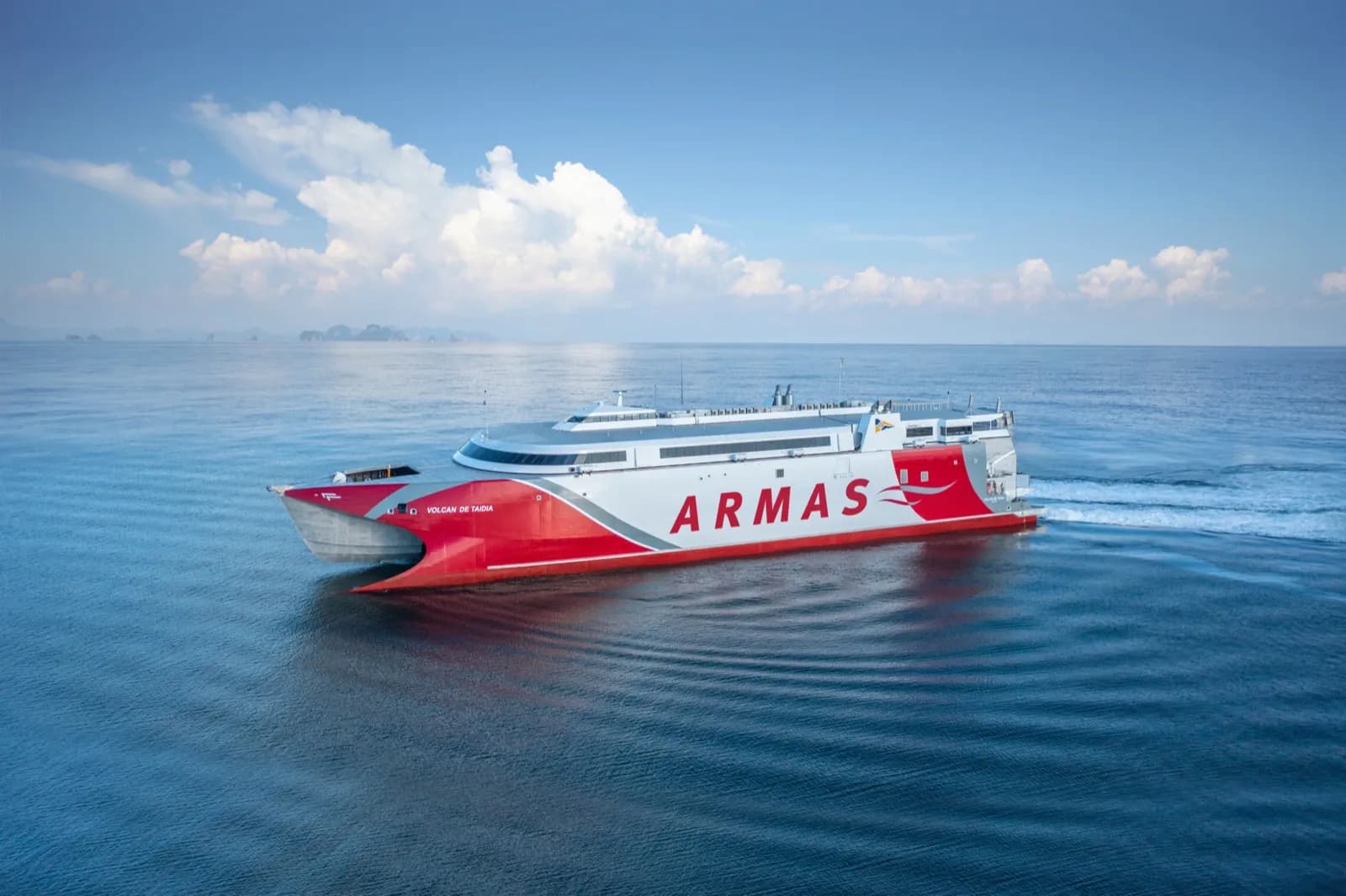 Grupo Armas Trasmediterránea restablece la conexión marítima «Las Tres en Línea»