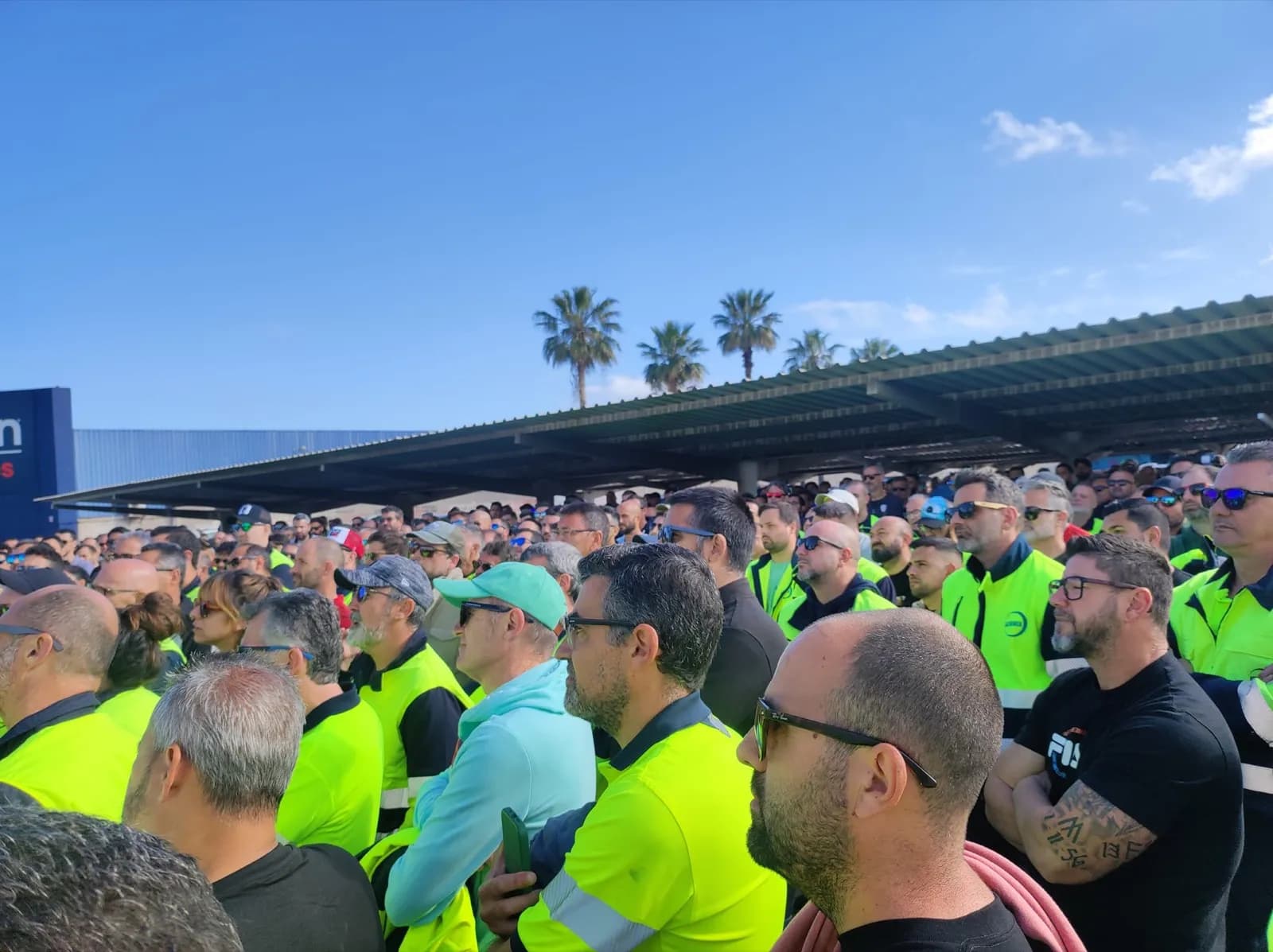 La Junta de Andalucía intensifica su mediación en el conflicto de Acerinox