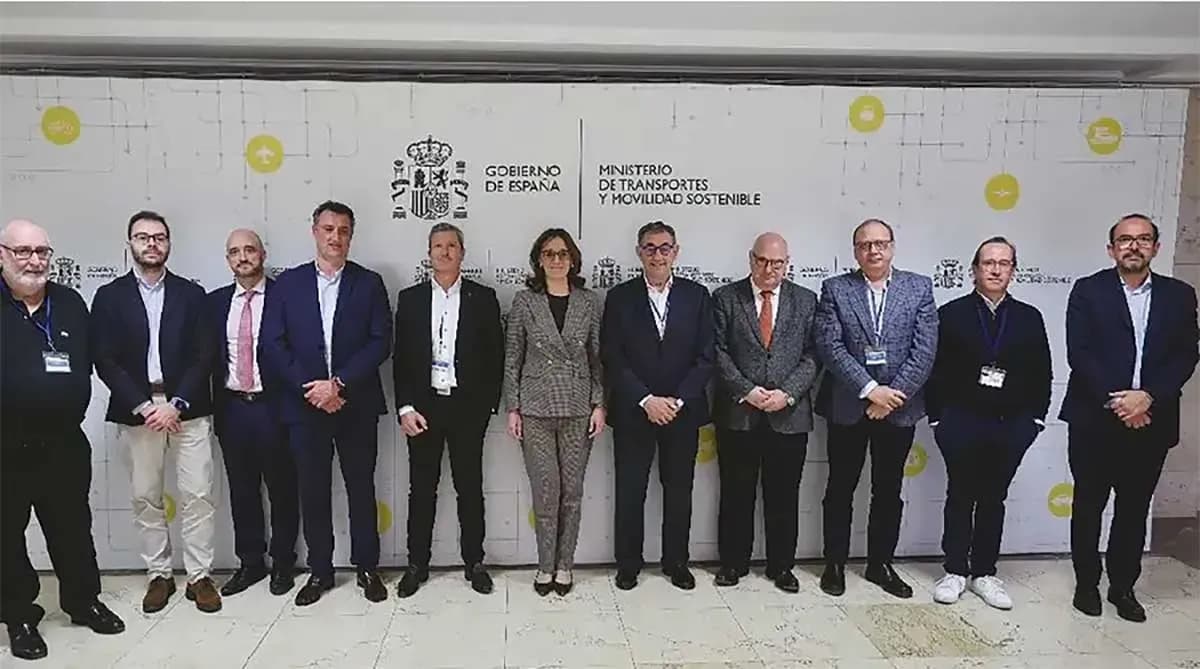 Transportes pacta con el CNTC un nuevo Real Decreto-ley que eleva del 30% al 40% el peso del combustible en la fórmula de revisión de precios