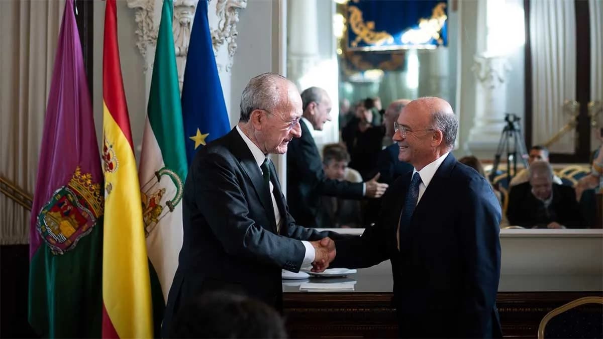 El Ayuntamiento de Málaga formaliza la compra de la parcela portuaria para el futuro Auditorio de la Música