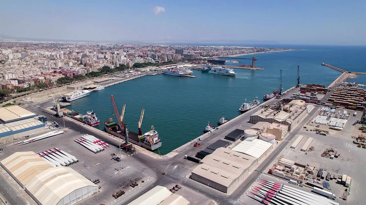 La reanudación de la OPE en 2022 permite al Puerto de Almería incrementar un 33% sus ingresos de explotación