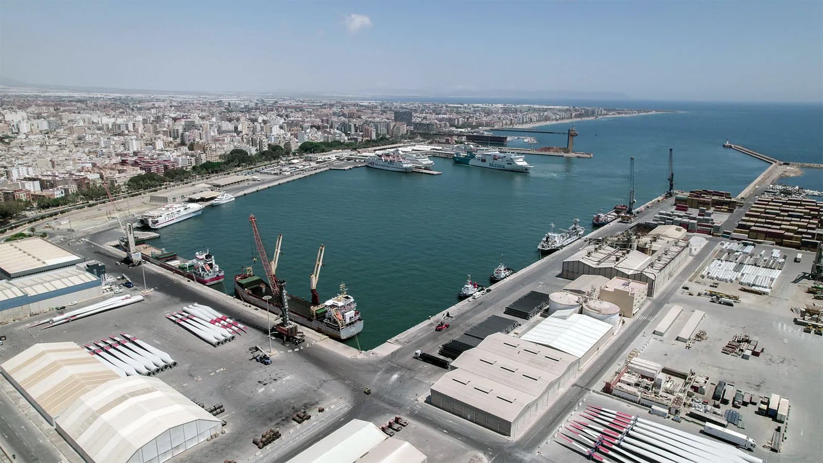 El Gobierno autoriza una inversión de más de 20 millones para transformar el frente marítimo del Puerto de Almería