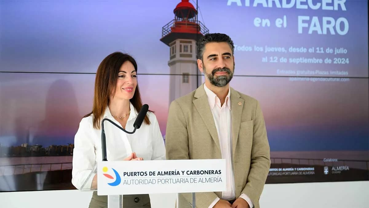 La Autoridad Portuaria de Almería organiza una nueva edición de ‘Atardecer en el Faro’