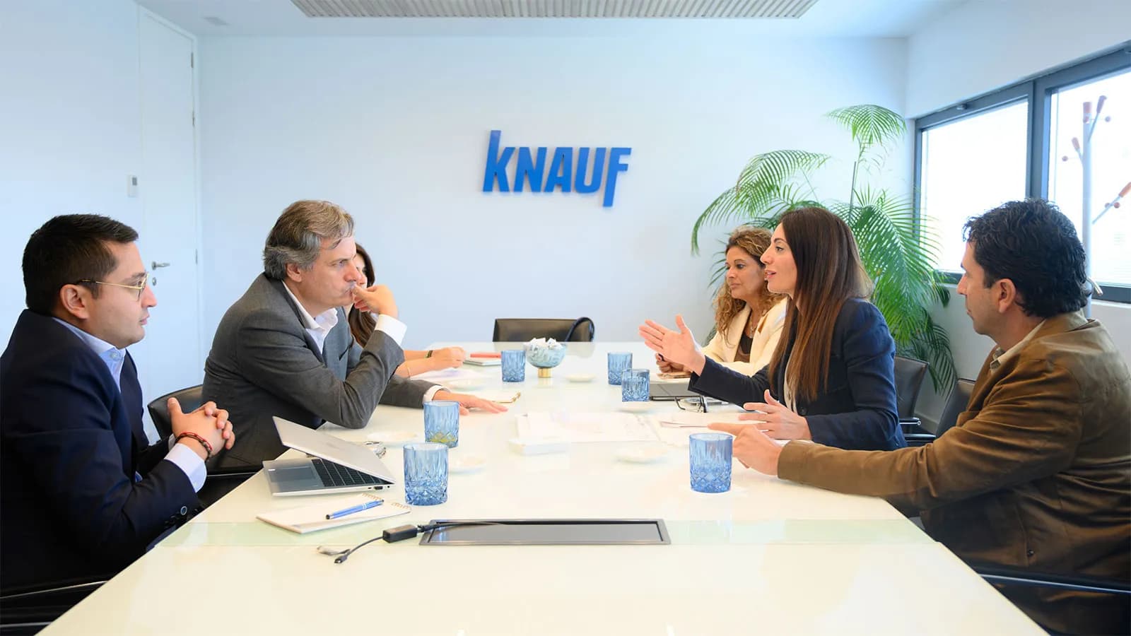 El Puerto de Almería estudia con Knauf y Torralba nuevas opciones para la exportación de yeso