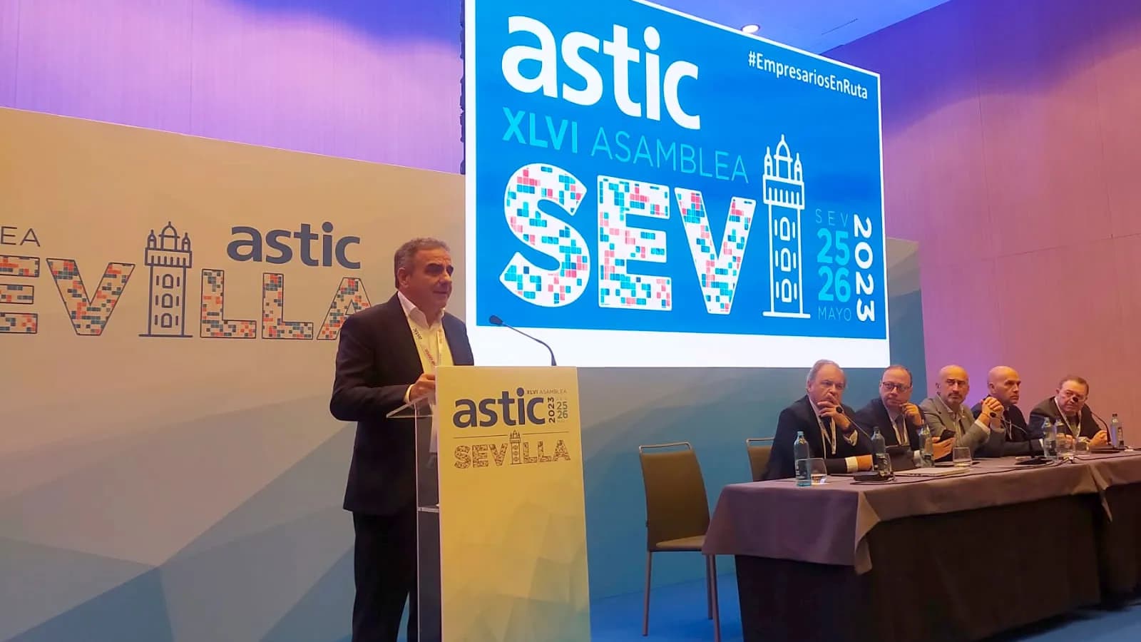 Astic defiende a Andalucía como el gran nodo logístico del sur de Europa