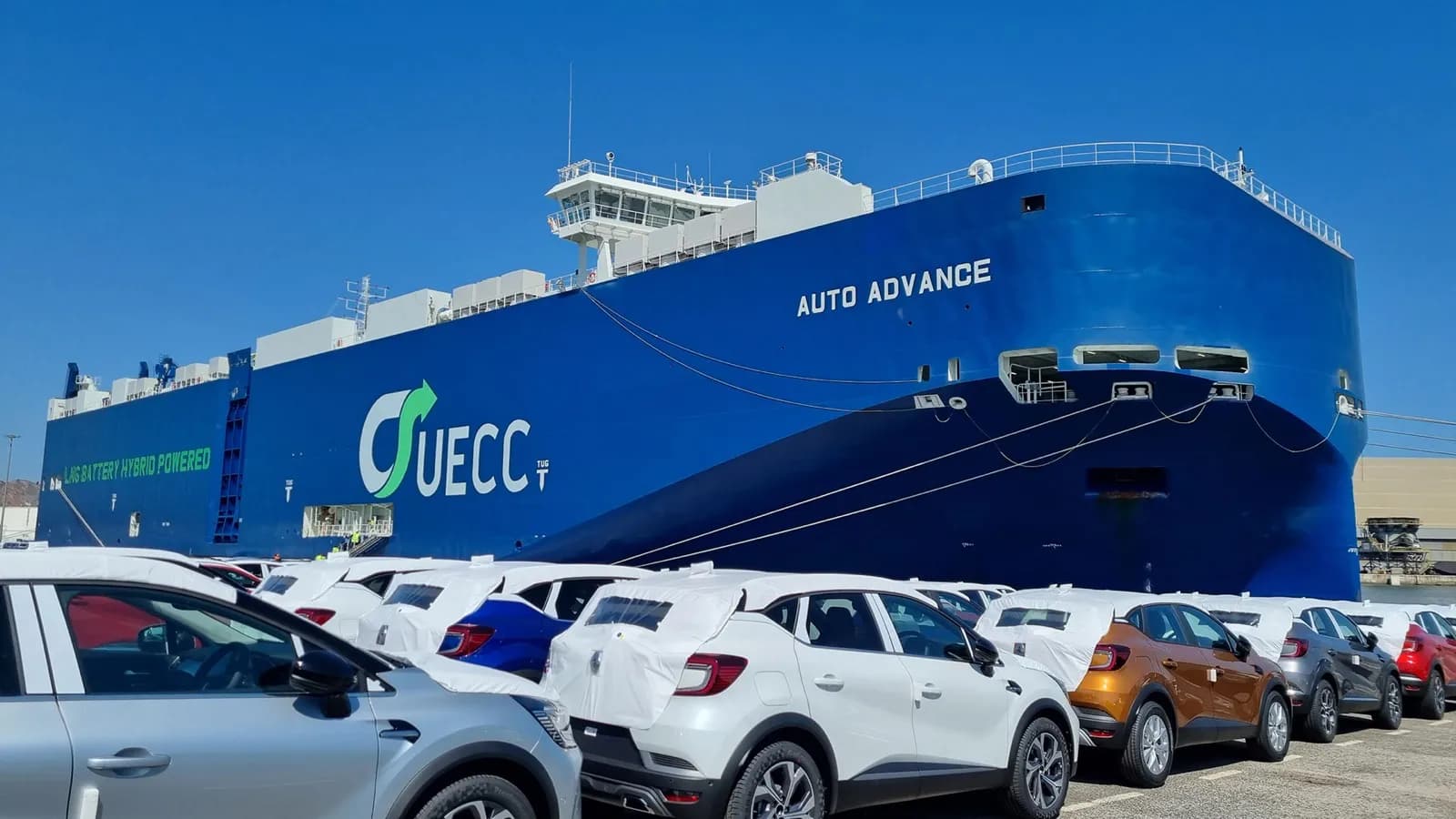 Santander recibe la escala del primer buque car carrier híbrido del mundo