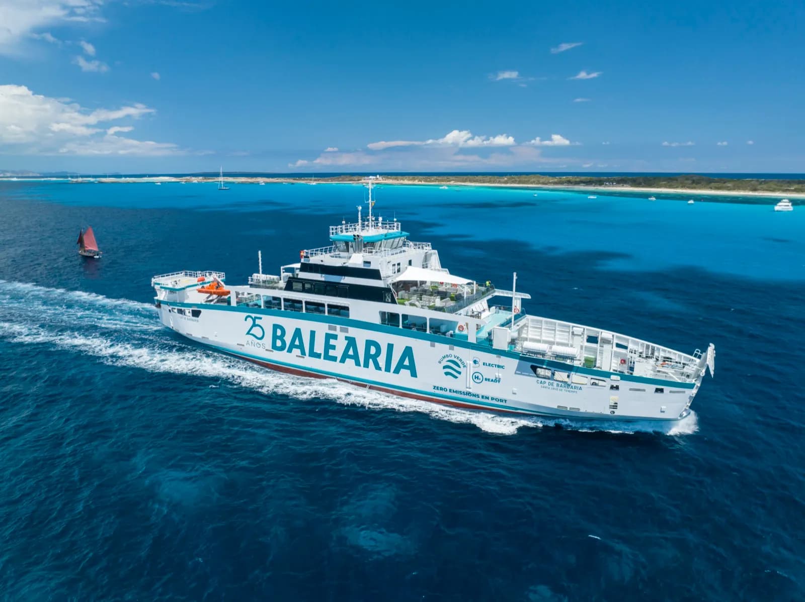 Baleària implementa el ferry eléctrico Cap de Barbaria reduciendo significativamente las emisiones de CO2