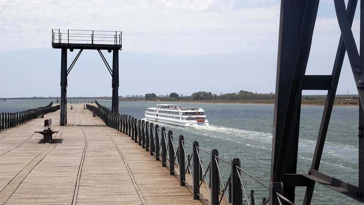 El puerto de Huelva recibe este domingo la escala del crucero «La Belle de Cadix»