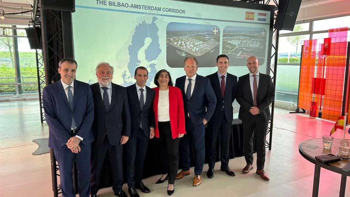 El Puerto de Bilbao destaca su contribución al corredor de hidrógeno renovable en un encuentro en Ámsterdam