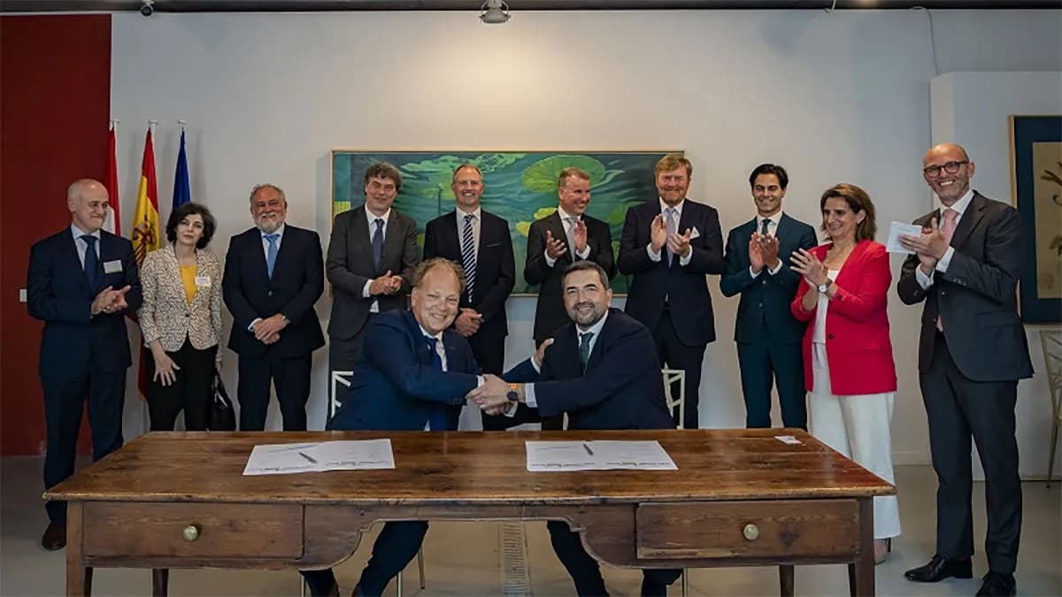 Los puertos de Bilbao y Amsterdam también se suman a la creación de un Corredor de Hidrógeno Renovable
