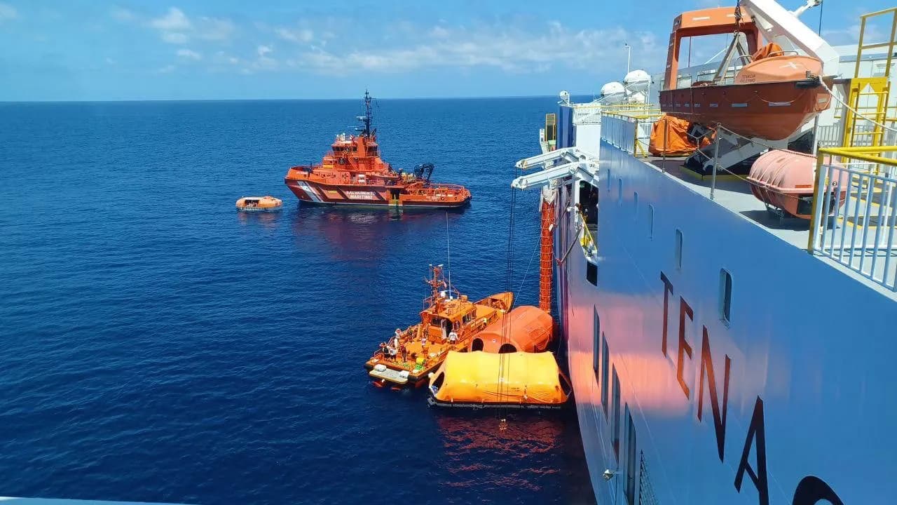 El Grupo de Respuesta ante Incidentes Marítimos ha coordinado el rescate del buque «Tenacia»