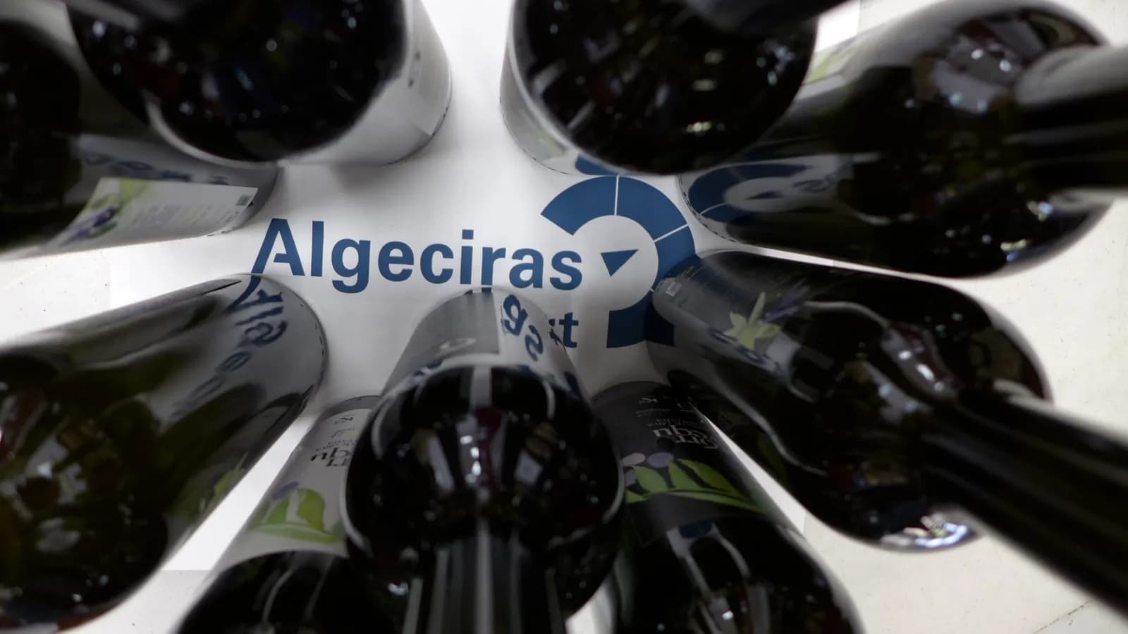 La UE acuerda con China una rebaja arancelaria para el aceite de oliva, principal producto exportado desde el puerto de Algeciras