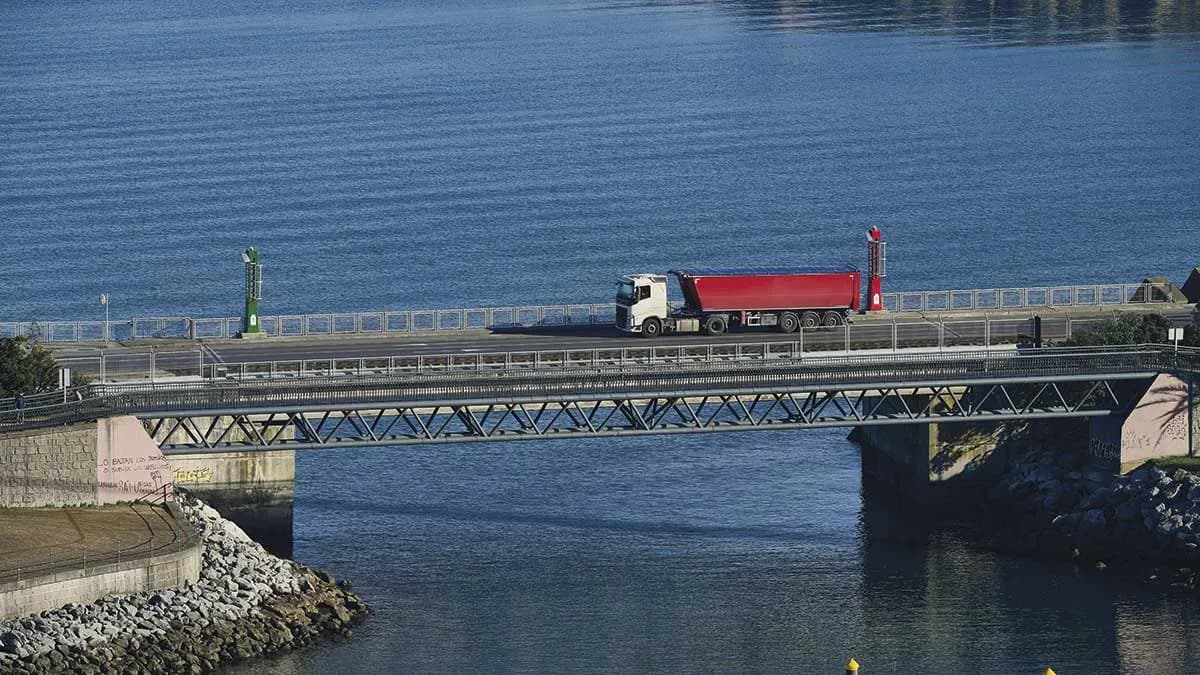 El Puerto de Bilbao forma a los transportistas en el uso de la plataforma e-portua y el sistema de preavisos de acceso