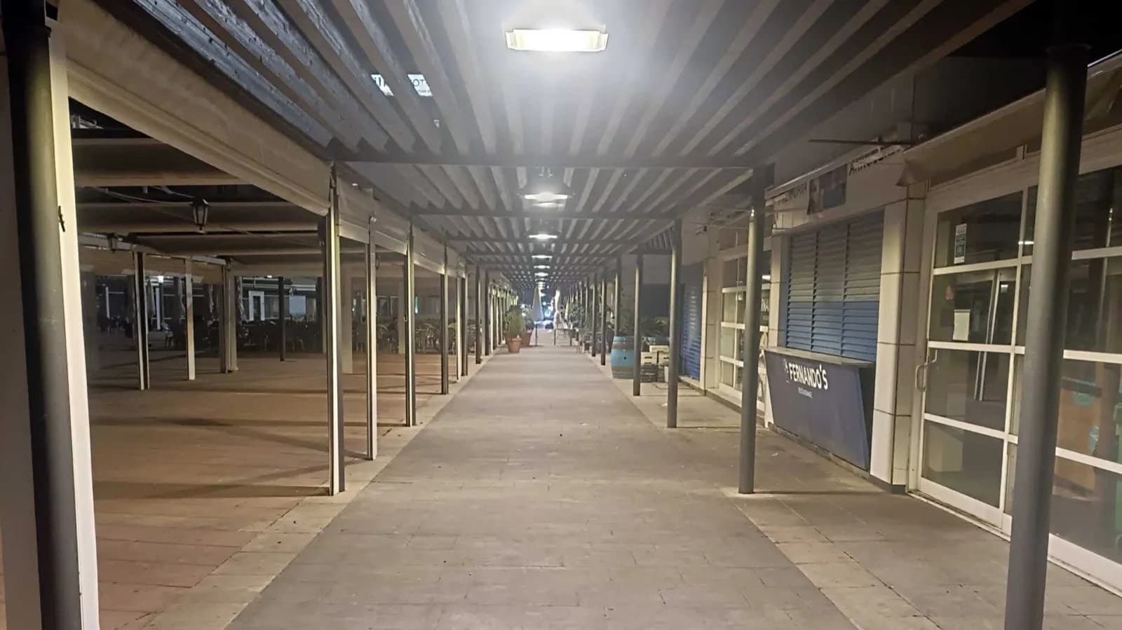 La Autoridad Portuaria de Castellón renueva el alumbrado de la zona lúdica del puerto