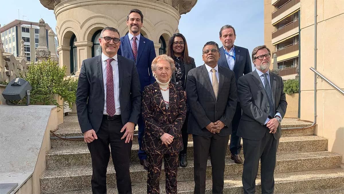 El Puerto de Tarragona y ChemMed presentan su potencial petroquímico al consulado de la India