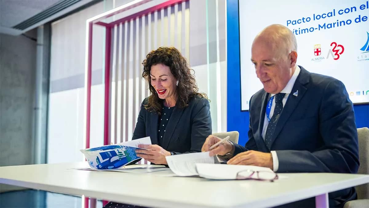 CMMA y Ayuntamiento de Almería impulsan la Economía Azul con la firma del Pacto Local por el Ecosistema Azul