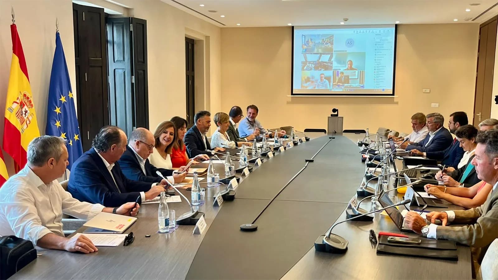 La Autoridad Portuaria de Valencia actualiza su política ambiental y proyecta una segunda subestación eléctrica de 110 megavatios