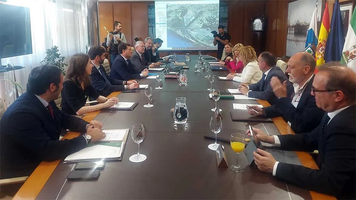 El Consejo de Administración del Puerto de Huelva aborda diversos proyectos de integración puerto-ciudad
