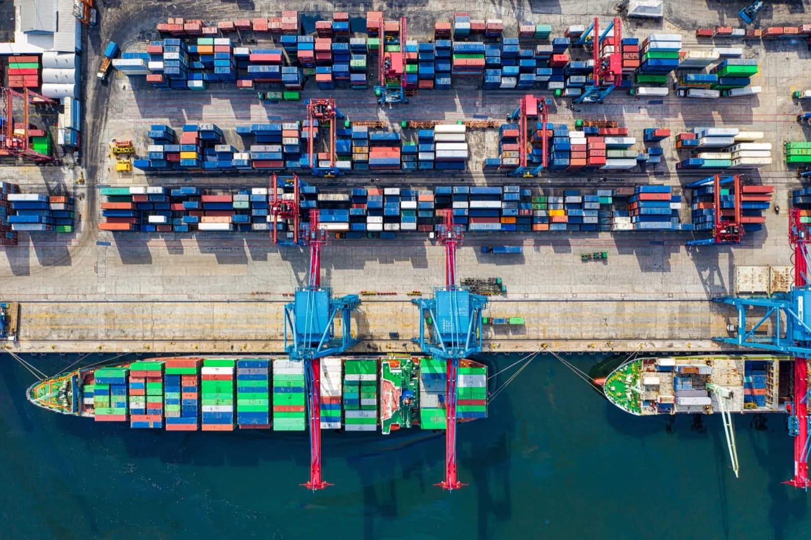 Drewry prevé que 2024 será el segundo año con mayor producción de contenedores secos