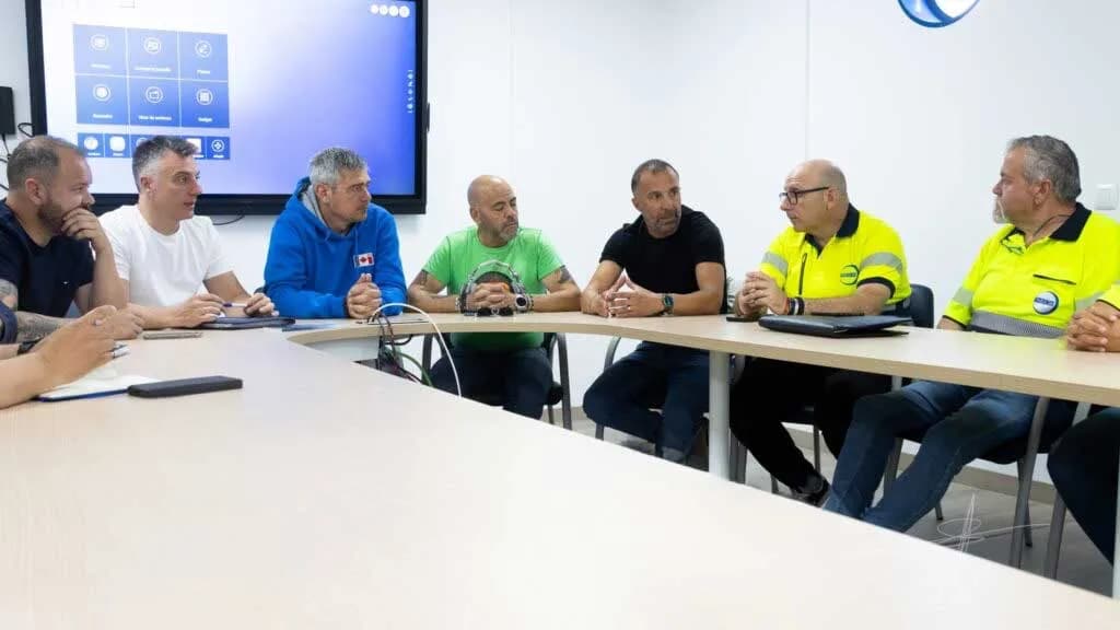 Los estibadores del puerto de Algeciras se solidarizan con los trabajadores en huelga de Acerinox