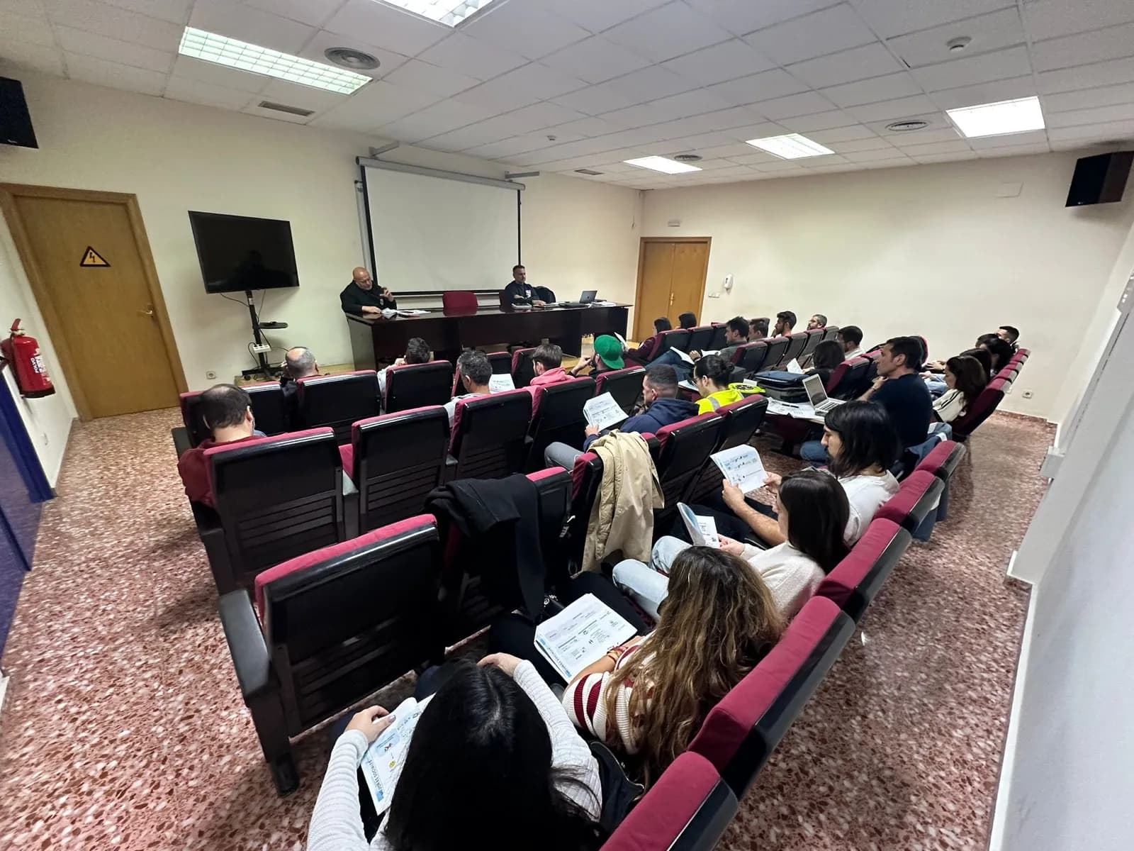 Coordinadora Valencia impulsa el diálogo con un nuevo convenio para el sector portuario