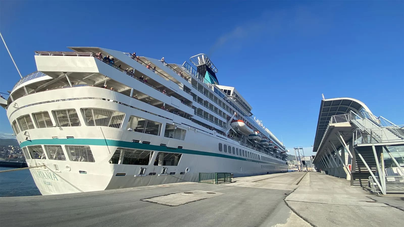 Pérez y Cía consigna un nuevo crucero que hace escala en Bilbao con 900 turistas
