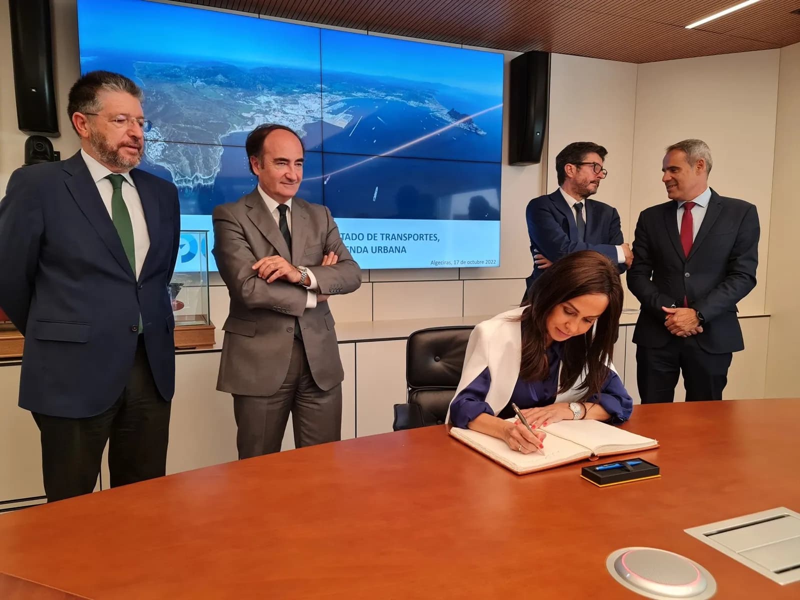 Gerardo Landaluce, satisfecho por la visita de Pardo de Vera