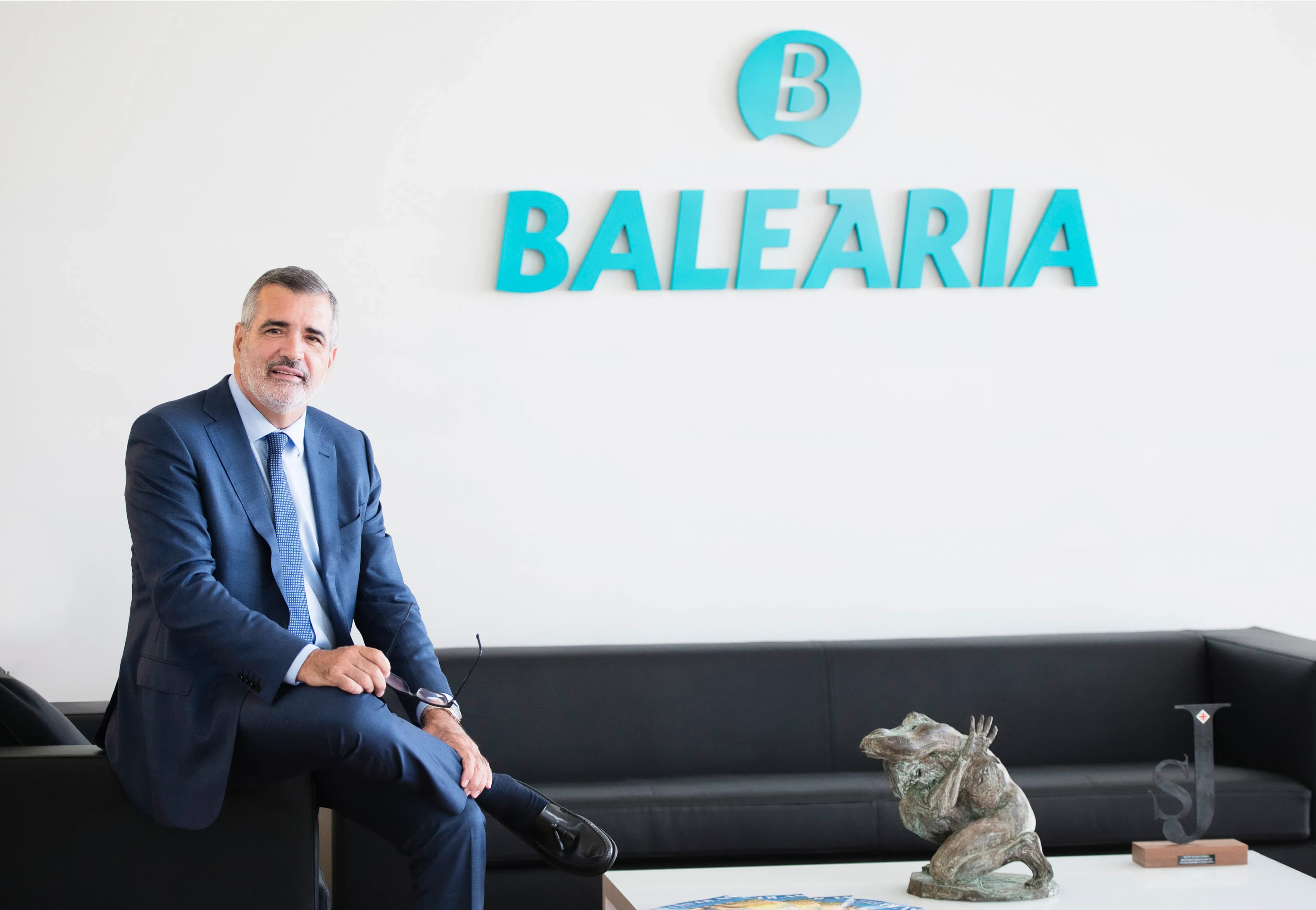 Adolfo Utor anuncia que la integración de Naviera Armas Trasmediterránea en Baleària podría formalizarse a principios de mayo